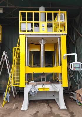 Oil hydraulic press